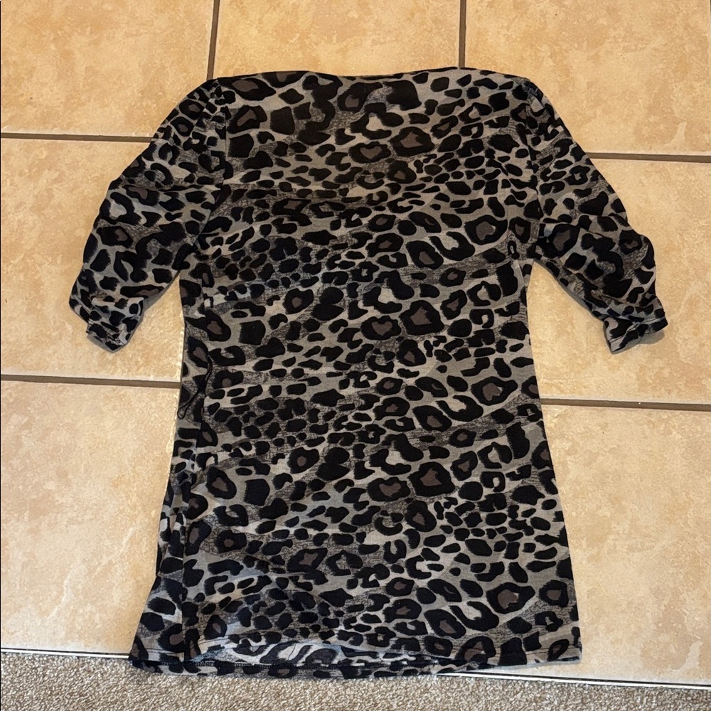 No Boundaries Black and Gray Leopard Print Cowl Neck Tunic - Picture 4 of 4